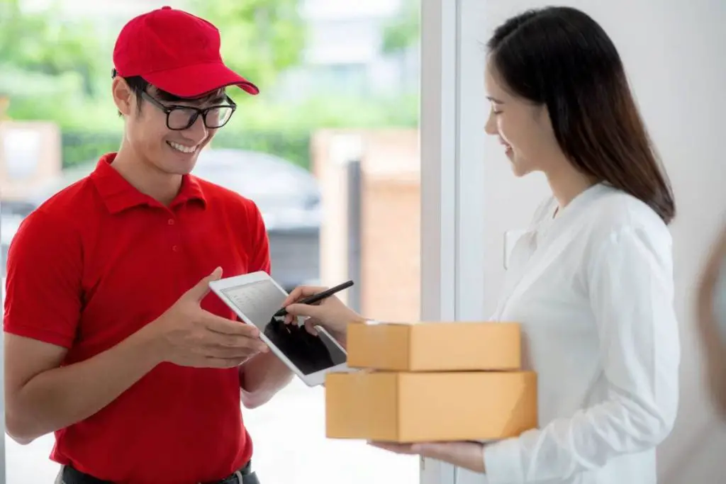 paying delivery at home