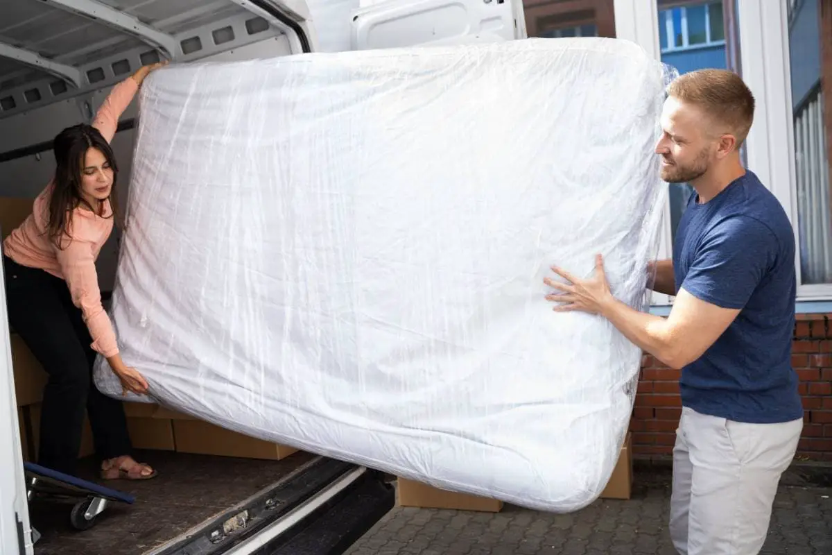 king size mattress uhaul trailer